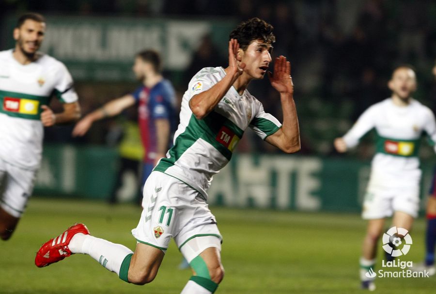 Pere Milla celebra un gol con el Elche CF en la temporada 19-20 / LFP